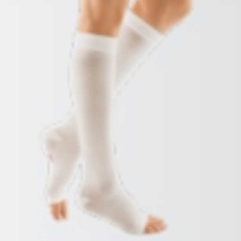 Chaussettes de contention Mediven 20 Elegance Post-Op par Medi - Coloris Blanc Chaussettes de contention Mediven 20 Elegance Post-Op par Medi - Coloris Blanc
