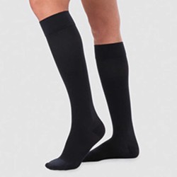 Chaussettes de contention Femme Attractive classe 2 par Juzo - Coloris Marine