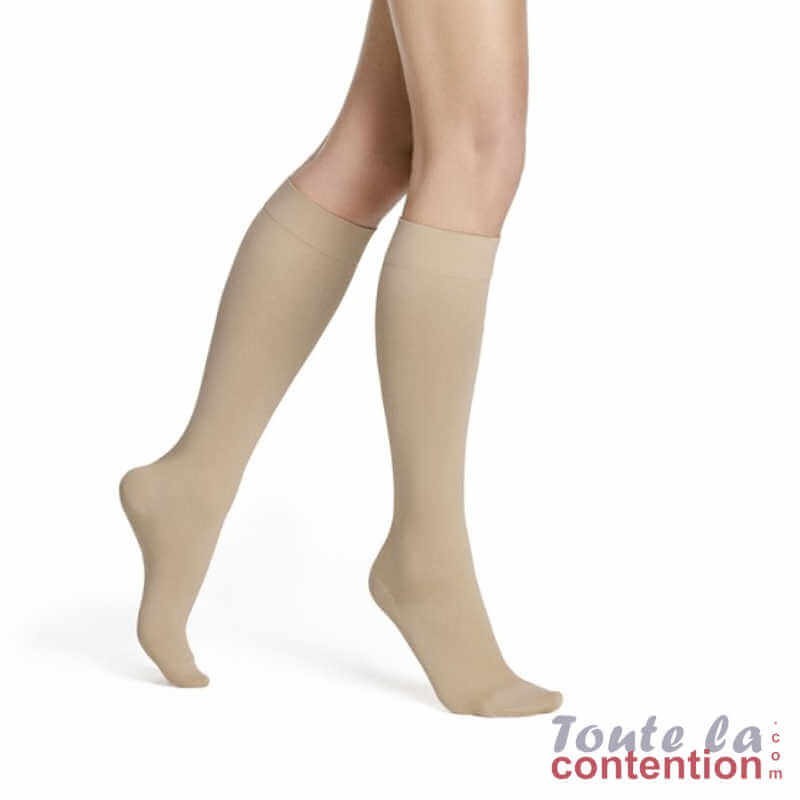 Chaussettes de contention Femme Styles Opaque classe 2 par Sigvaris - Coloris Beige Rosé Chaussettes de contention Femme Styles Opaque classe 2 par Sigvaris - Coloris Beige Rosé