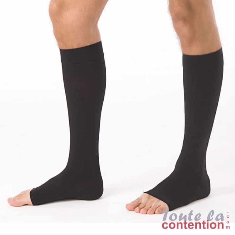 Chaussettes de contention Homme Essentiel Microfibre classe 2 par Sigvaris - Coloris Noir à pieds ouverts