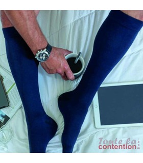 Chaussettes de contention Homme Essentiel Coton classe 2 par Sigvaris - Coloris Marine - Photo