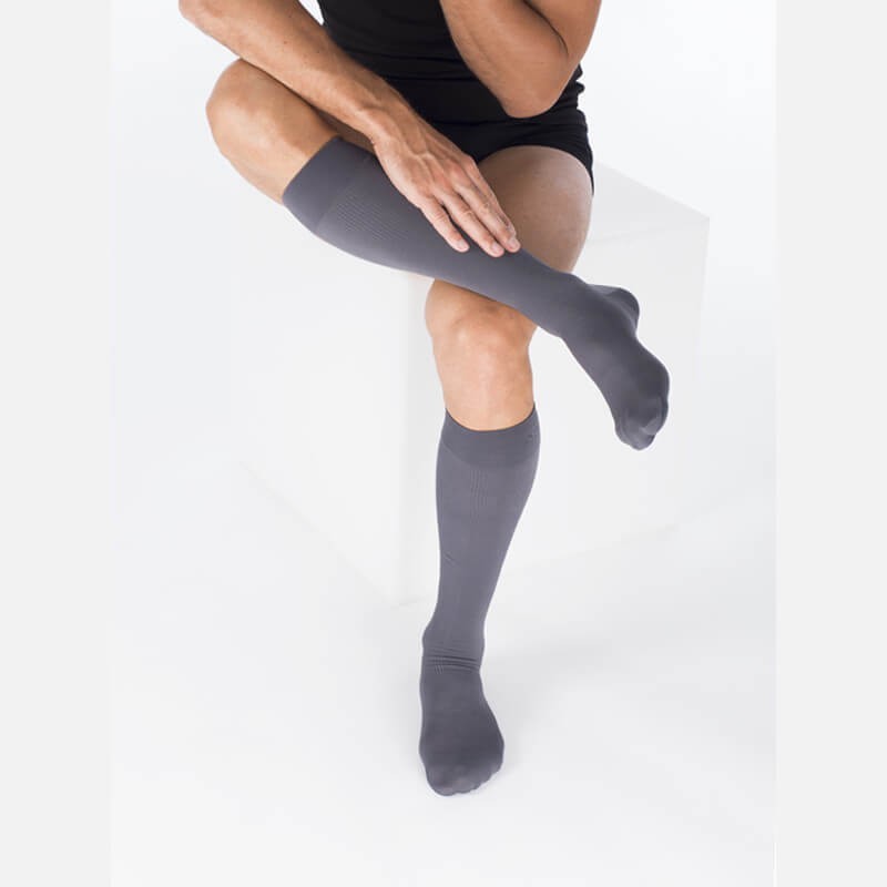 Chaussettes de contention Homme Legger Zen par Innothera - Coloris Fusain