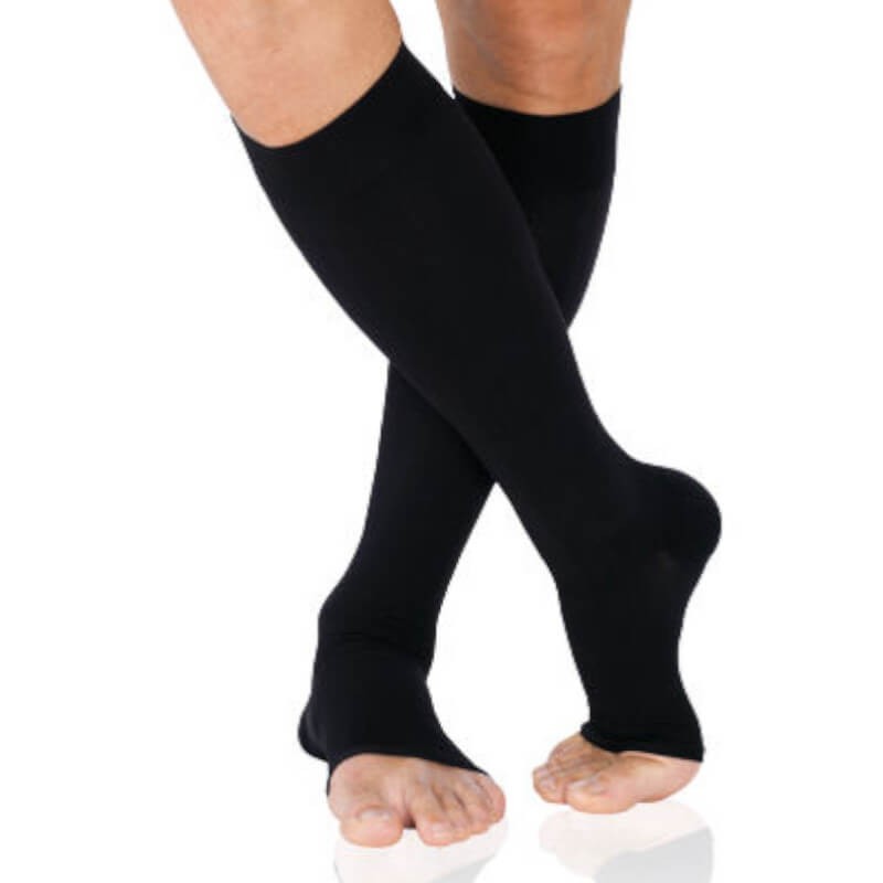 Chaussettes de contention Homme Actys 20 par Innothera - Coloris Noir - Pieds ouverts Chaussettes de contention Homme Actys 20 par Innothera - Coloris Noir - Pieds ouverts