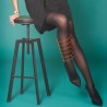 Collant de contention Femme Microvoile Classe 3 par Radiante - Coloris Noir - Vue assise