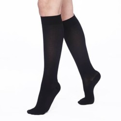 Chaussettes de contention Femme Qoton Classe 2 par Radiante - Coloris Noir