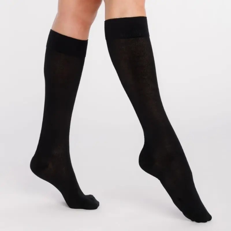 Chaussettes de contention Femme Active Coton Bio classe 2 Sigvaris - Coloris Noir