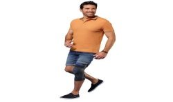Genouillère ligamentaire articulée Genu Dynastab par Thuasne - Portée debout