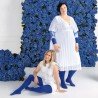Chaussettes de contention Femme Attractive classe 3 par Juzo - Coloris Beautiful Blue - Fond fleuri