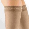 Bas de contention Femme Mediven 20 Seduction par Medi - Coloris Poudré - Zoom sur la bande platinium