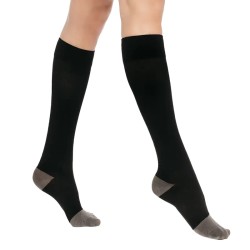 Chaussettes de contention Femme Spécialiste Pieds Sensibles par Sigvaris - Porté